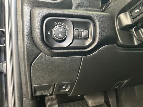 Used 2026 RAM 2500 Laramie AWD/4WD image 42
