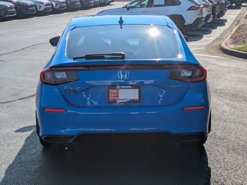 Used 2024 Honda Civic Sport image 5