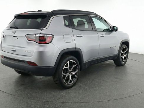 Used 2025 Jeep Compass Limited AWD/4WD image 9