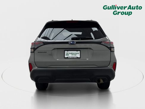 Used 2025 Subaru Forester Premium AWD/4WD image 7