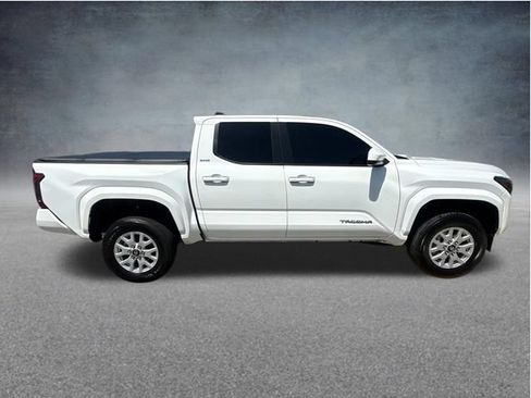 Used 2024 Toyota Tacoma SR5 RWD image 12