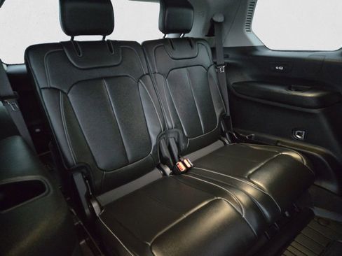 Used 2021 Jeep Grand Cherokee L Limited image 23