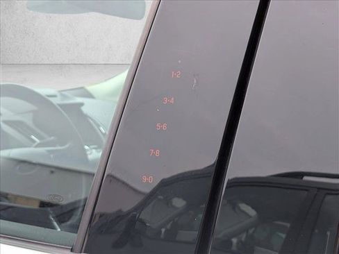 Used 2018 Ford Escape Titanium w/ Ford Safe & Smart Package FWD image 15