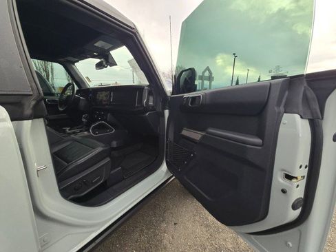 Used 2021 Ford Bronco First Edition image 10