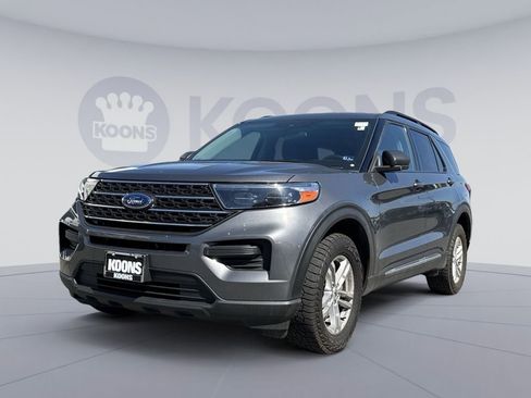 Used 2023 Ford Explorer XLT AWD/4WD image 1