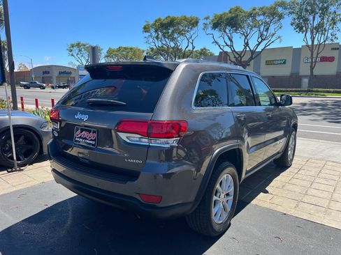 Used 2021 Jeep Grand Cherokee Laredo RWD image 6