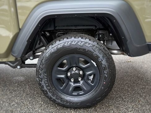 New 2026 Jeep Gladiator Sport image 17