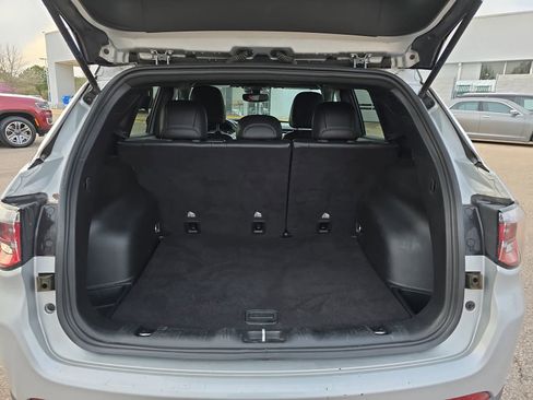 Used 2024 Jeep Compass Limited image 14