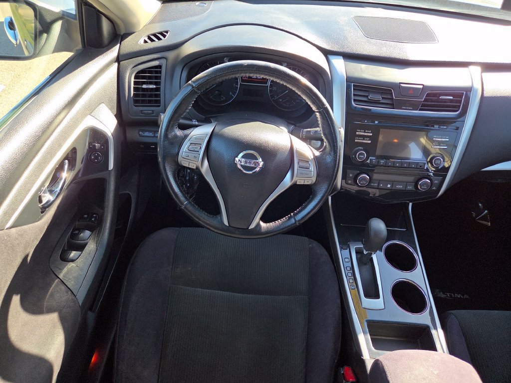 Used 2013 Nissan Altima 2.5 SV FWD image 4