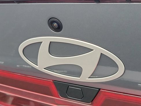 Used 2025 Hyundai Elantra Sport FWD image 8
