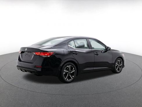 Used 2025 Nissan Sentra SV FWD image 9