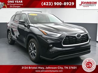 Used 2023 Toyota Highlander XLE FWD video 1
