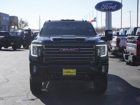 Used 2022 GMC Sierra 2500 AT4 w/ AT4 Preferred Package image 3