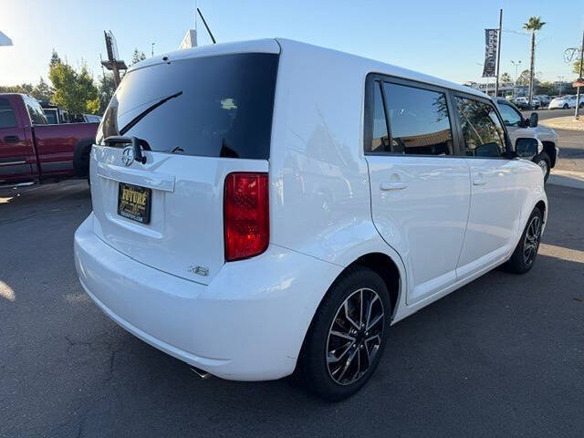 Used 2009 Scion xB FWD image 4
