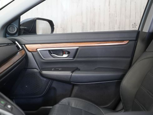 Used 2022 Honda CR-V Touring image 31
