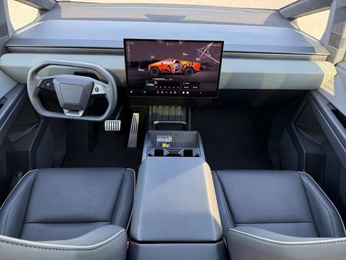 Used 2025 Tesla Cybertruck AWD Crew Cab image 12