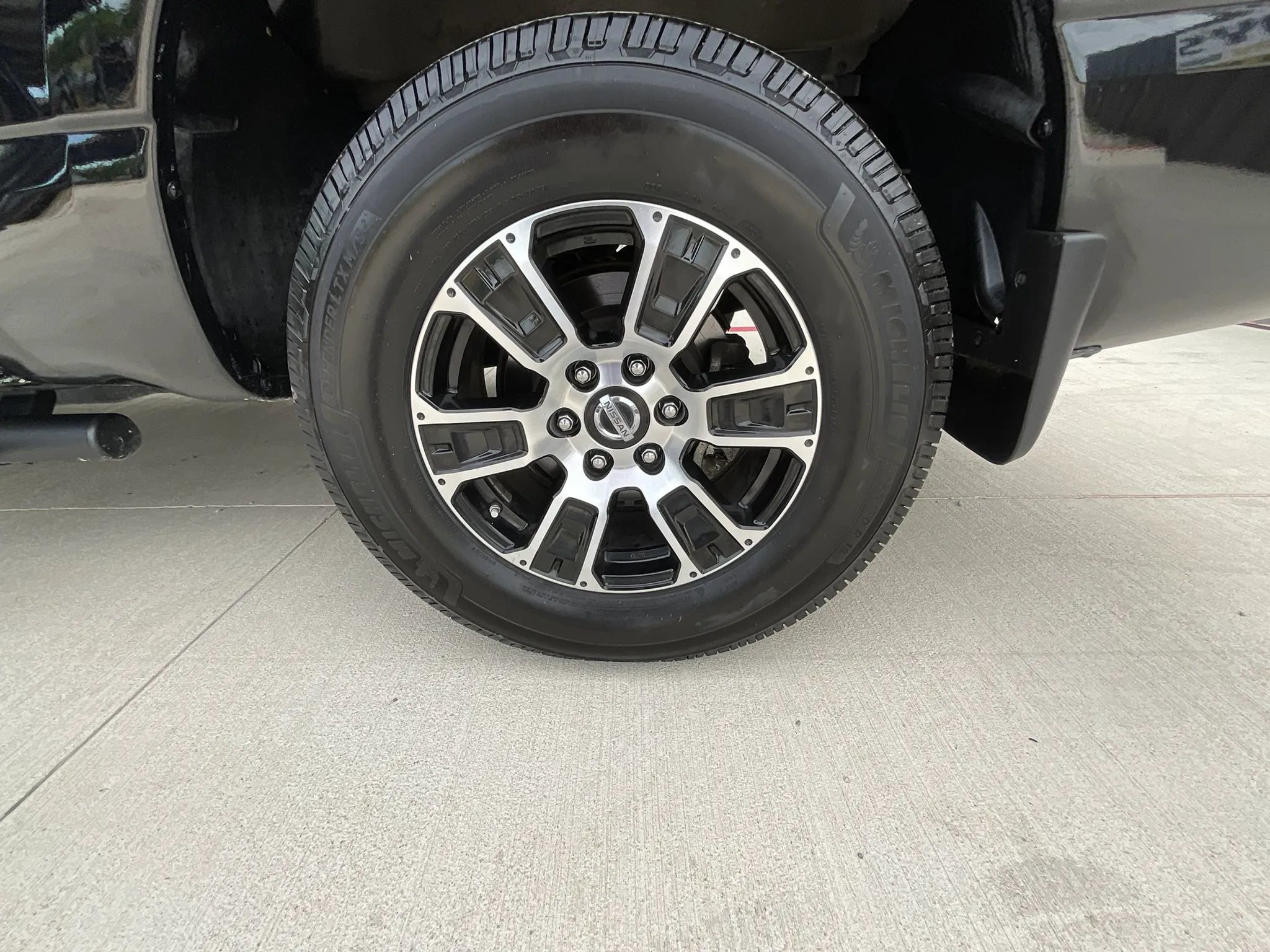 Used 2021 Nissan Titan SV w/ SV Convenience Package AWD/4WD image 30
