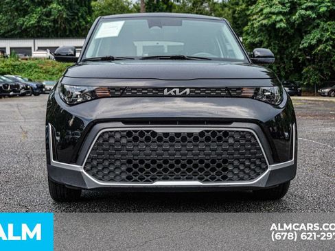 Used 2025 Kia Soul LX w/ LX Technology Package FWD image 10