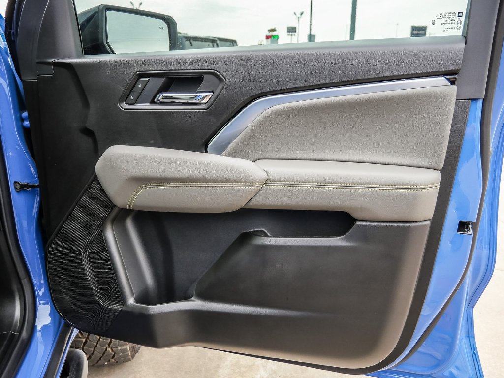 New 2026 Chevrolet Colorado ZR2 w/ Off-Road Front Bumper Package AWD/4WD image 23