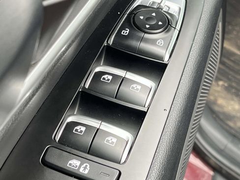 Used 2022 Kia Telluride LX image 30