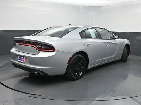 Used 2019 Dodge Charger SXT image 21