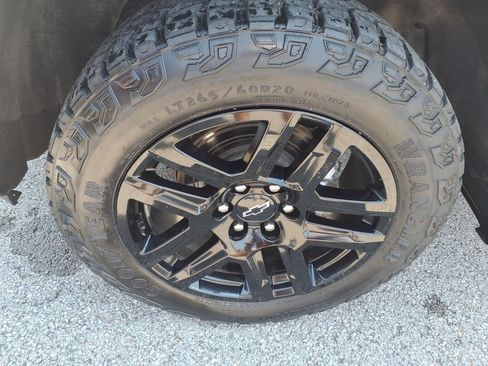 Used 2023 Chevrolet Silverado 1500 LT Trail Boss w/ Protection Package AWD/4WD image 5