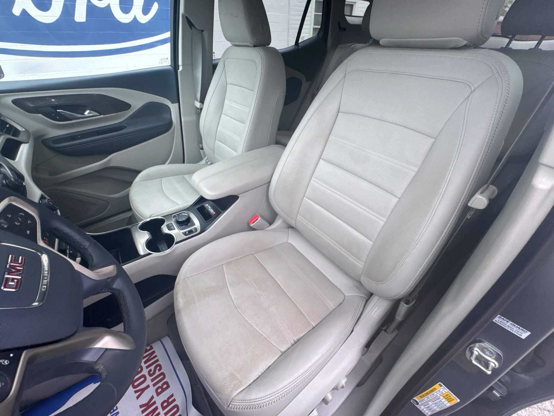 Used 2024 GMC Terrain Denali w/ Denali Premium Package AWD/4WD image 18