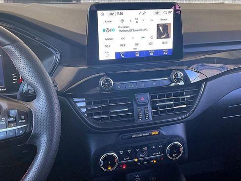 Used 2024 Ford Escape ST-Line image 7