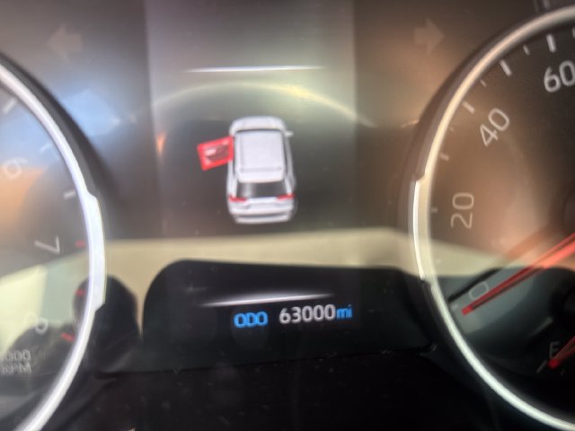Used 2021 Toyota RAV4 XLE Premium AWD/4WD image 16