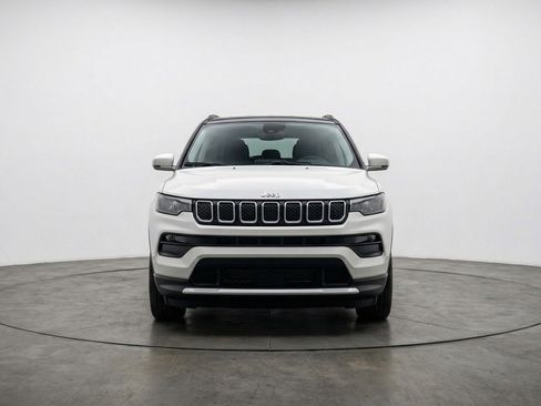 Used 2025 Jeep Compass Limited image 2