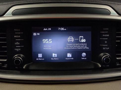 Used 2020 Kia Sorento LX FWD image 25