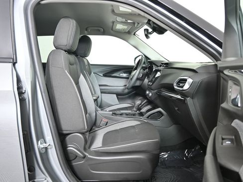 Used 2023 Chevrolet TrailBlazer LT w/ Convenience Package image 13
