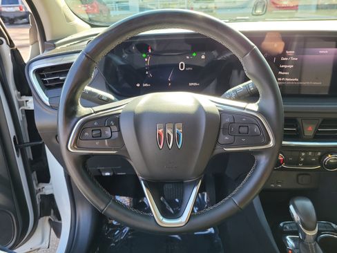 Used 2024 Buick Encore GX Preferred FWD image 22