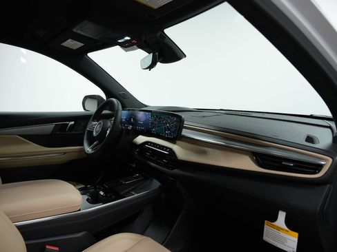 New 2026 Buick Enclave Preferred w/ Power Package image 17