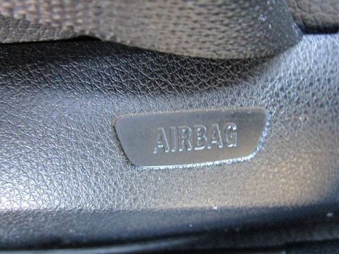 Used 2011 BMW 528i Sedan image 36