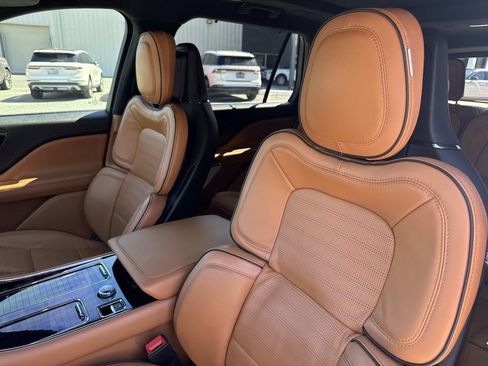 Certified 2024 Lincoln Aviator Black Label image 22