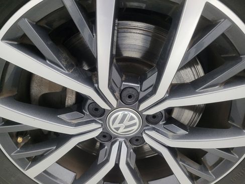 Used 2019 Volkswagen Tiguan SE w/ Panoramic Sunroof Package image 31