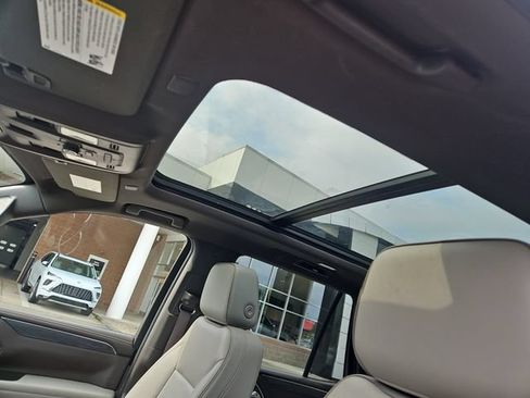 Used 2023 GMC Yukon SLT w/ SLT Premium Package AWD/4WD image 20