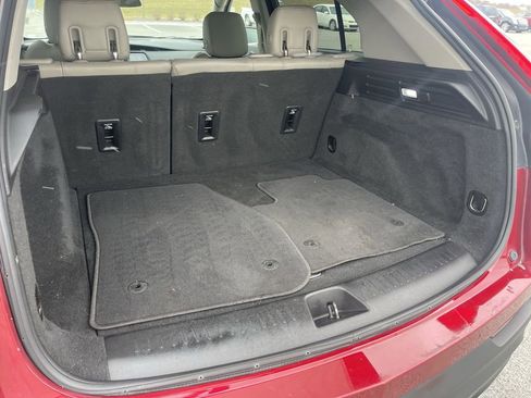 Used 2019 Cadillac XT4 Luxury w/ Cold Weather Package image 15