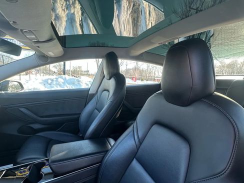 Used 2018 Tesla Model 3 Long Range image 17