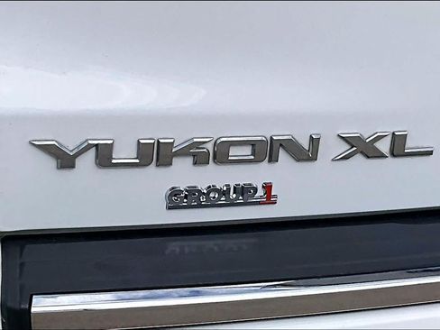 Used 2020 GMC Yukon XL Denali AWD/4WD image 29
