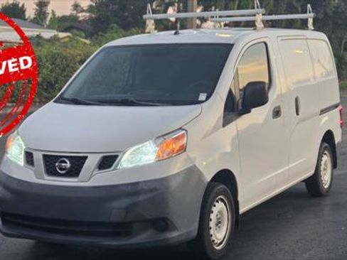 Used 2017 Nissan NV200 S image 2