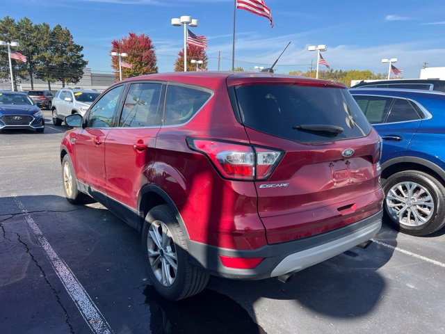 Used 2017 Ford Escape SE FWD image 6