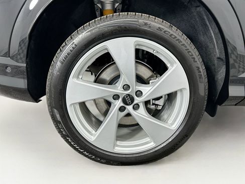 Used 2025 Audi Q5 Premium Plus image 32