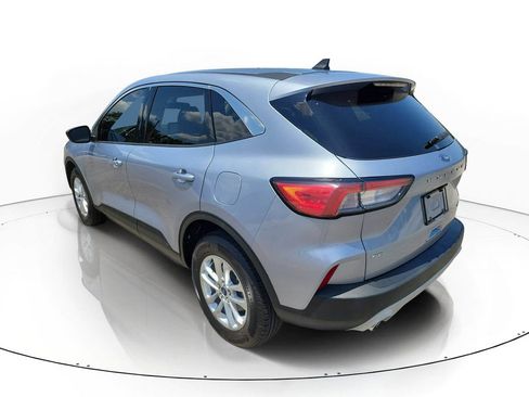 Used 2022 Ford Escape SE w/ Cold Weather Package AWD/4WD image 3