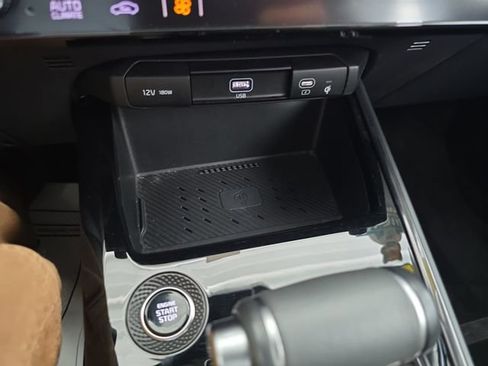 Certified 2025 Kia Niro EX FWD image 21