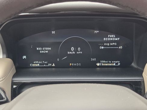 Used 2023 Lincoln Nautilus FWD w/ Premium Package image 21