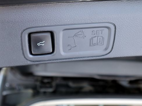 Used 2024 Ford Expedition Max Limited image 17