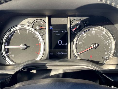 Used 2022 Toyota 4Runner Limited image 14