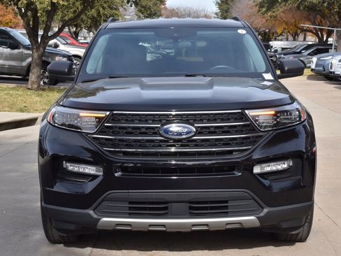 Certified 2023 Ford Explorer XLT w/ Equipment Group 202A image 3